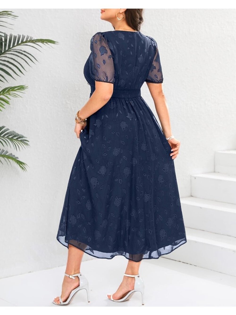 Pinup Fashion V-Neck Puff Sleeve Floral Jacquard Dress Size 22W - Picture 2 of 15